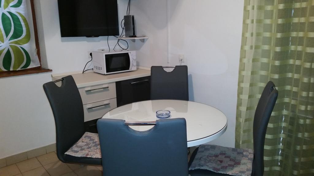 Apartments Orlic Sali Rum bild